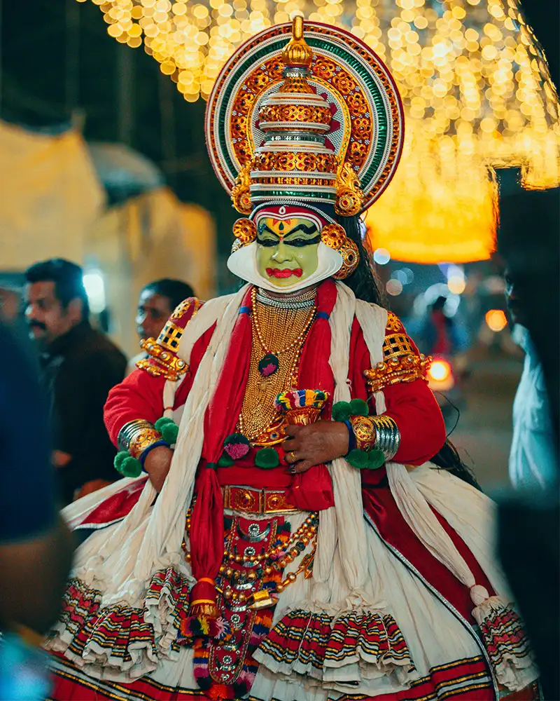 kathakali dancer kerala